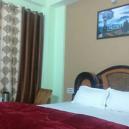 Hotel Mansarovar Banjār Dış mekan fotoğraf