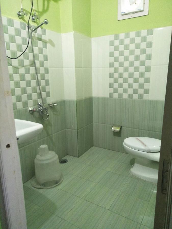 Hotel Mansarovar Banjār Dış mekan fotoğraf