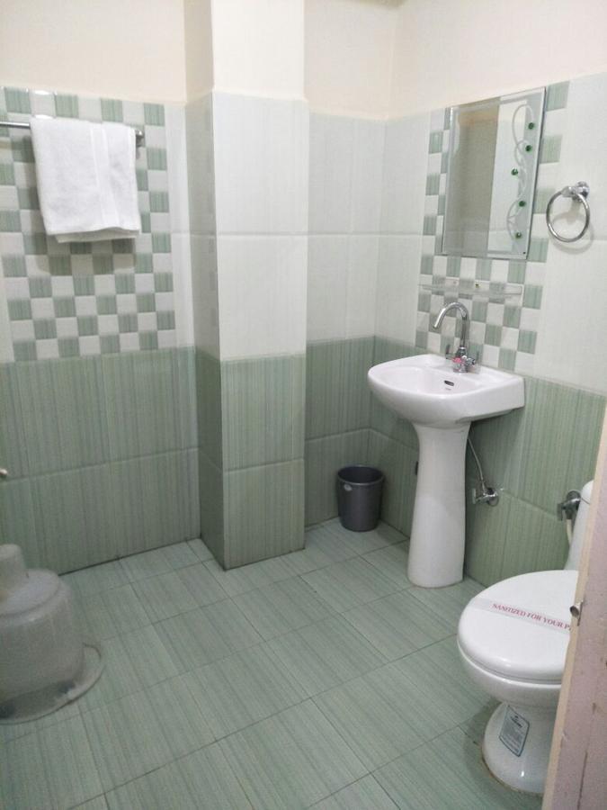 Hotel Mansarovar Banjār Dış mekan fotoğraf