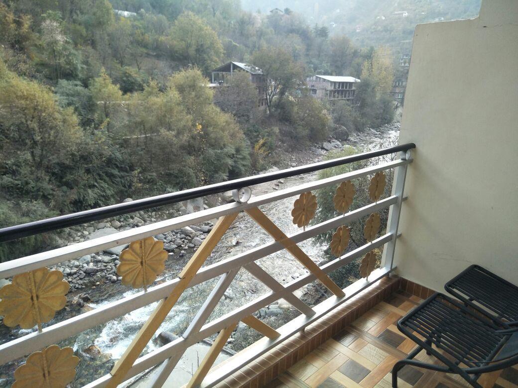 Hotel Mansarovar Banjār Dış mekan fotoğraf