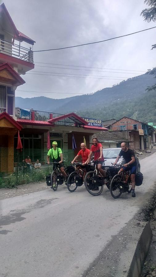 Hotel Mansarovar Banjār Dış mekan fotoğraf
